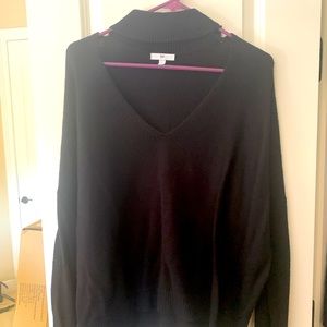 BEAUTIFUL turtleneck top with cutouts